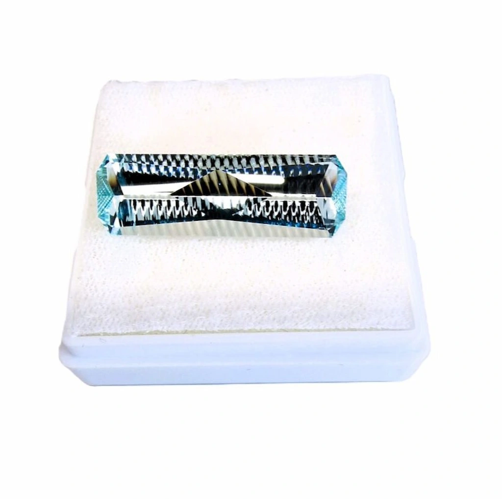 Natural Unheated Bluish-Green Aquamarine (44 Concave Cut) 4.585 Carats - Image 5