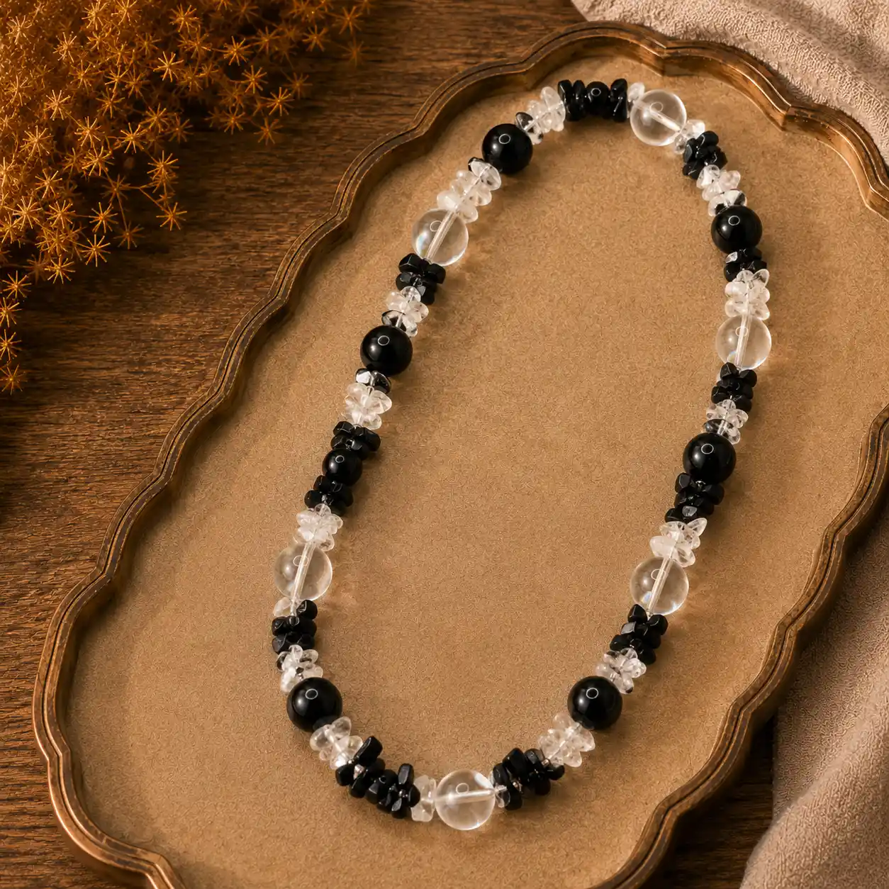 Quartz & Onyx Contrast Necklace